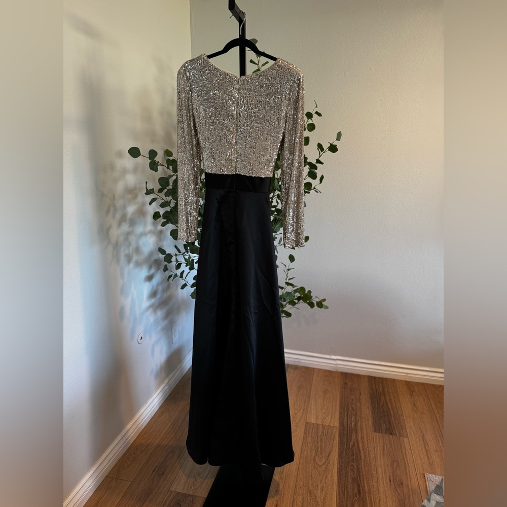 NWOT Long sleeve sequin top ballgown dress - Size 12 - Picture 5 of 6